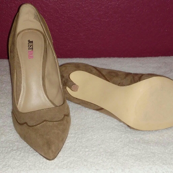 Women's shoes - Picture 2 of 3